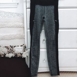 ☁️🦭Athleta Girl Grey Leggings Size M 8-10🦭☁️